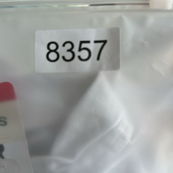 NWT Orvis Women’s White Cap Button Down Blouse Top - Size M - Picture 7 of 7